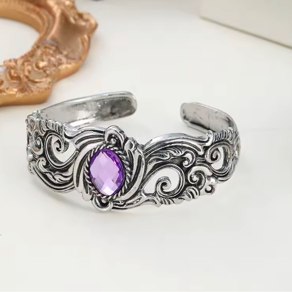 Vintage-Inspired Silver Cuff Bracelet with Purple Stone